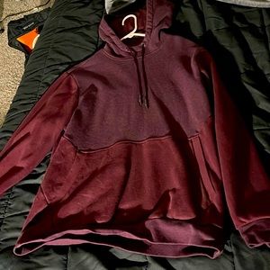 Maroon sweatshirt size large
